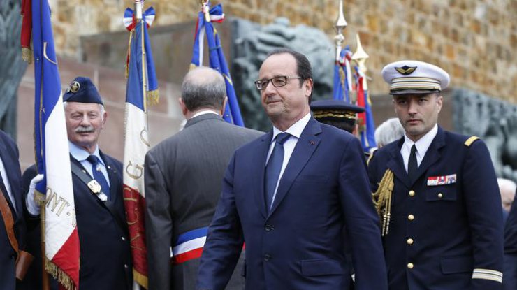 Олланд собирает Совет безопасности