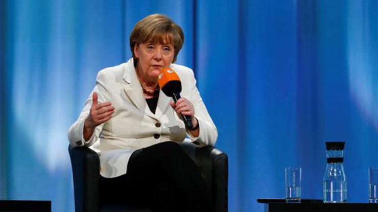 Меркель считает, что соцсети это хорошо, как автомобиль или стиральная машинка