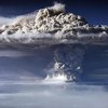 На Камчатке проснулись 2 вулкана: столб пепла достиг 6 километров (фото)