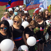 На место крушения Боинга согнали митинг с флагами ДНР (фото)