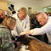 В России раскопали жуткую мумию ребенка в коконе (фото)