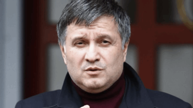 Министр внутренних дел Украины Арсен Аваков отстранил на время проверки руководителя милиции Мукачево.