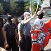 Нацисты в Киеве зиговали под носом у новых полицейских (видео)