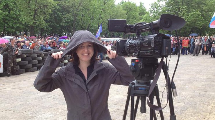 Журналистка Sky News Китти Логан спровоцировала перестрелку в Луганске