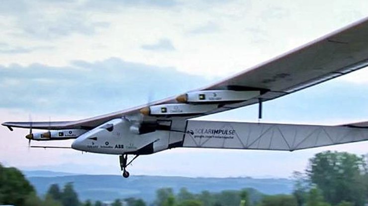 Solar Impulse побил рекорд самого длинного самостоятельного полета