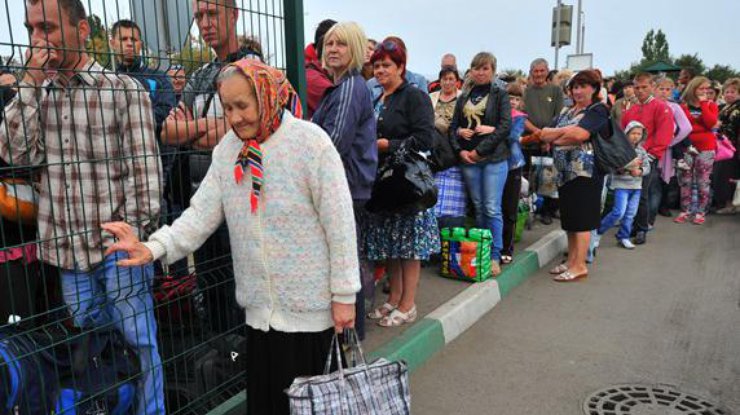 В Польше объяснили, почему не принимают беженцев из некоторых районов Донбасса