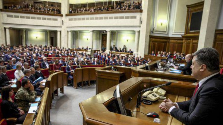 Соратники Порошенко не поддержат доллар по 5,05 при переголосовании скандального закона 