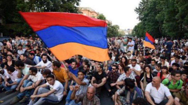 Полиция в Армении не пойдет на уступки митингующим