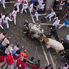 На улицы Памплоны в Испании выпустили разъяренных быков (фото)