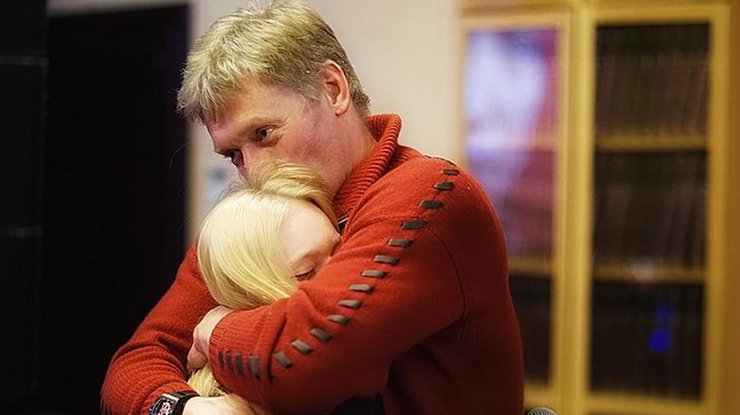 Дмитрий Песков с дочерью Елизаветой. Фото instagram/stpellegrino