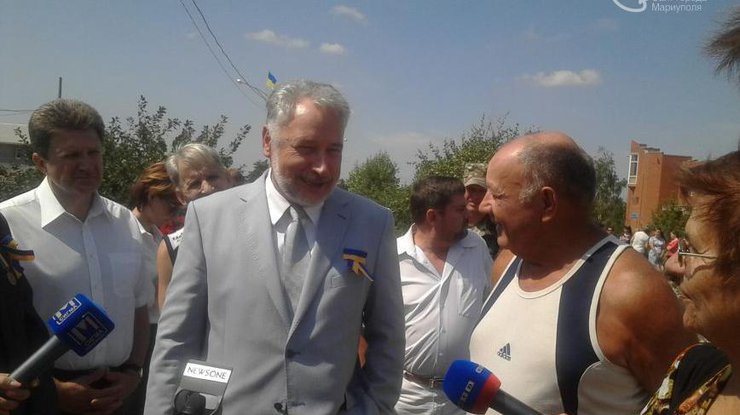 Жебривский встретился с жителями Мариуполя. Фото 0629.com.ua