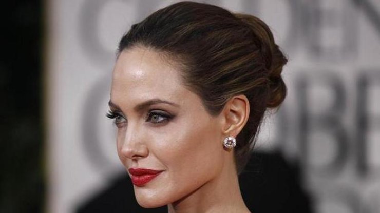 Анджелина Джоли перепробовала все наркотики мира