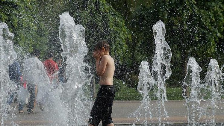 В Украине будет до 37 градусов жары. Фото posovetyem.com