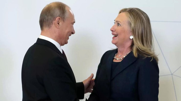 Клинтон отпустила парочку шуток в сторону Путина