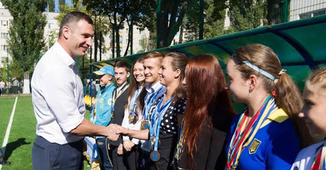 http://podrobnosti.ua/media/pictures/2015/9/11/thumbs/472x246/novij-sportivnij-kompleks-u-shkol-217_rect_10a9a75fa13ce31d8ae3280bae30352e.png
