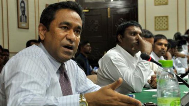 На Мальдивах взорвался катер президента страны