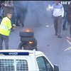 У центрі Парижа таксисти палять шини