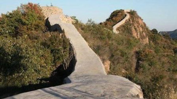 Реставраторы изуродовали Великую Китайскую стену, залив ее бетоном