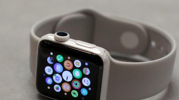 В Великобритании министрам запретили пользоваться Apple Watch из-за хакеров из России 