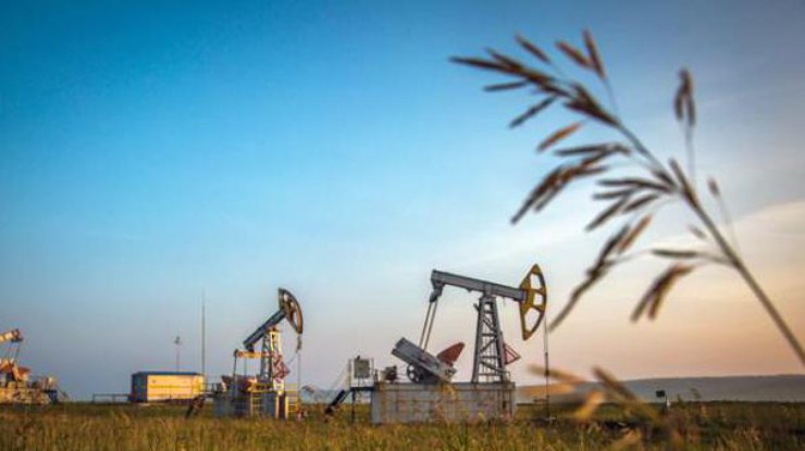 Нефть Brent торгуется на отметке в 53,18 долларов за баррель