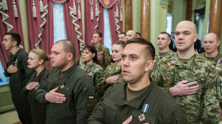 День защитника Украины: Порошенко наградил военных 