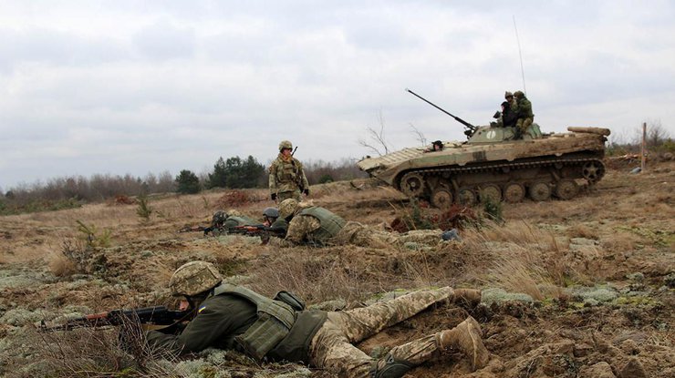 Тяжелые сутки на Донбассе: украинская армия несет потери