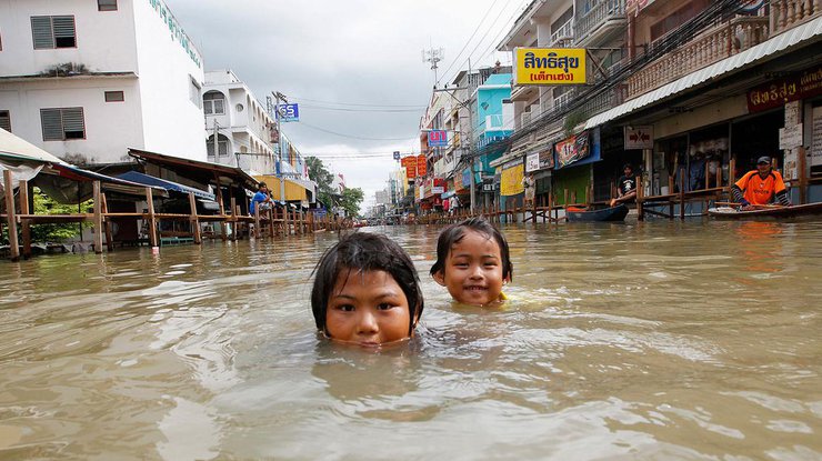 Во Вьетнаме от наводнения погибли 24 человека