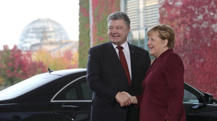 Петр Порошенко и Ангела Меркель накануне переговоров в "нормандском формате"