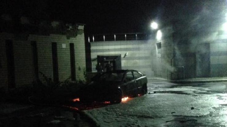 Супруге Мишеля Терещенко подожгли авто (фото Facebook) 