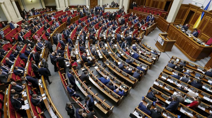 Депутаты проголосовали за увеличение своих зарплат