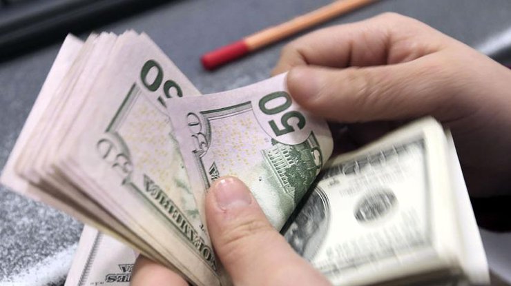 Курс доллара в Украине снова растет 