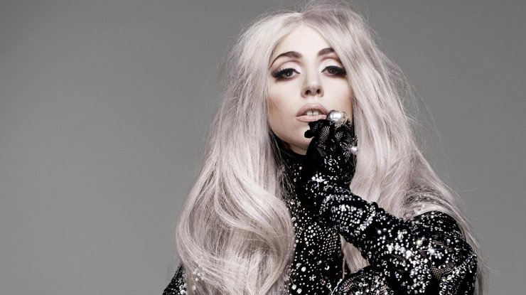 Леди Гага шокировала поклонников своим внешним видом 