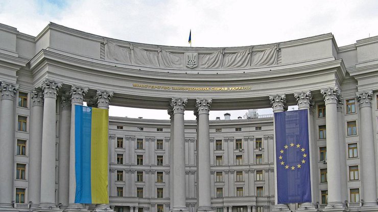 МИД отреагировало на отказ России передать Сенцова в Украину