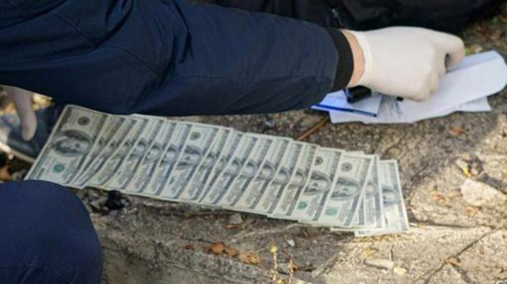 В Одесской области арестовали чиновника за крупную взятку