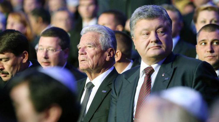 Порошенко назвал главное условие для мира в Украине 