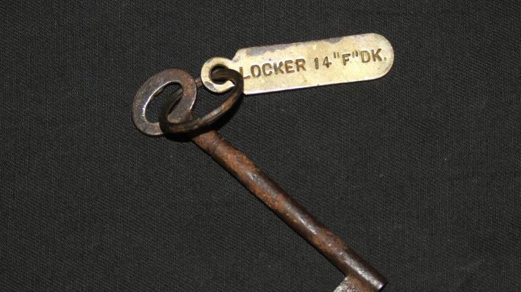 Ключ от шкафчика на "Титанике" продали за 104 тысячи долларов 