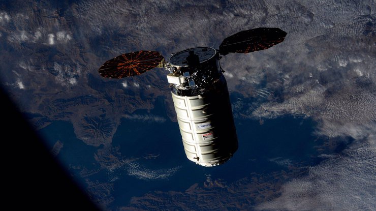 Космический корабль с украинским двигателем прибыл на МКС