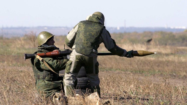 Боевики на Донбассе усилили обстрелы из запрещенного оружия