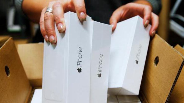 Китаянка продала 20 подаренных iPhone 7