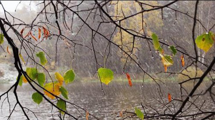 В Украину идет холодная погода с осенними дождями 