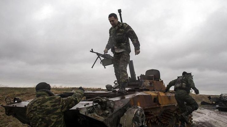 Вдоль Бахмутской трассы боевики усиливают свои войска (фото: news.pn)