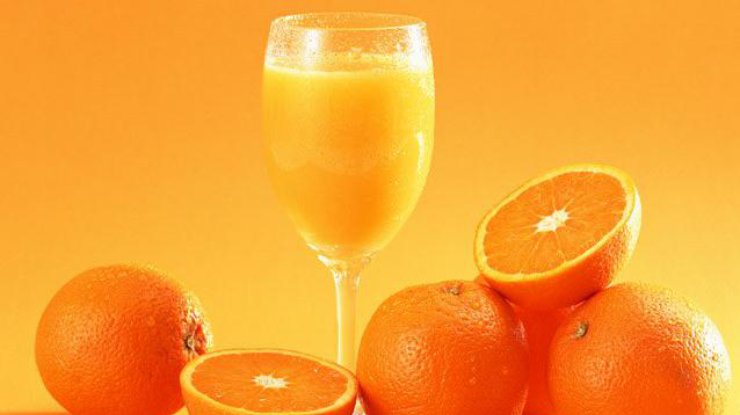 Медики предупредили о вреде апельсинового сока (фото: kakprosto.ru)