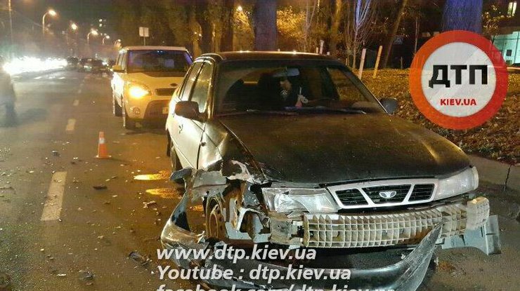 В Киеве водитель сбил патрульного, убегая от полицейских 