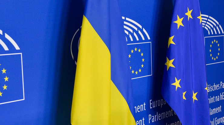 Европарламент готов предоставить Украине безвизовый режим
