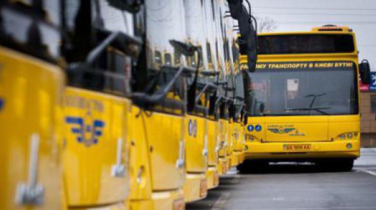 В Киеве из-за катастрофы транспорт пустили по новым маршрутам