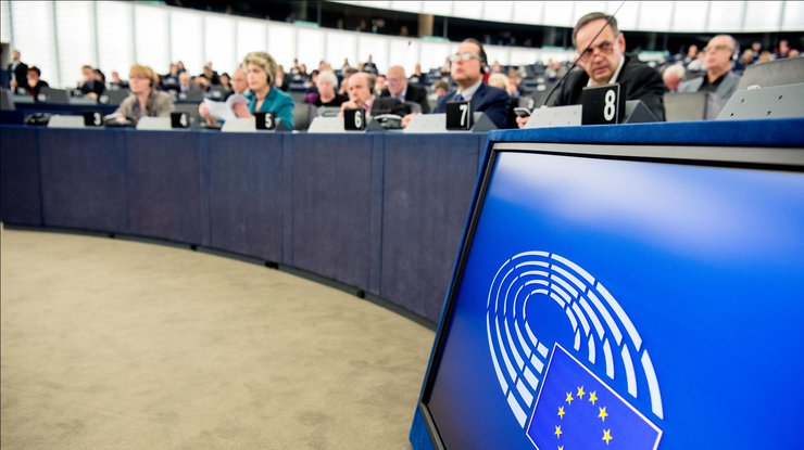 В Европарламенте назвали условия отмены виз для Украины
