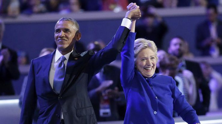 Выборы в США: Обама досрочно проголосовал за Клинтон