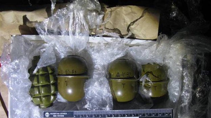 В Киеве мошенники торговали взрывными устройствами (фото: kyiv.npu.gov.ua)