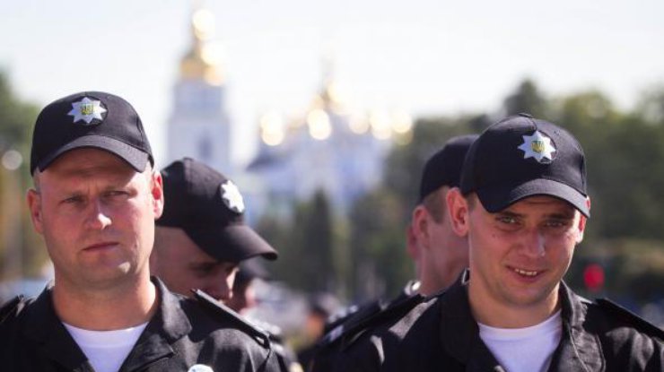 Центр Киева взяли под усиленную охрану полиции (фото) 