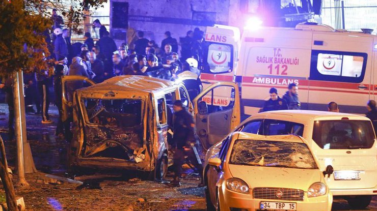 В Стамбуле у стадиона прогремел взрыв